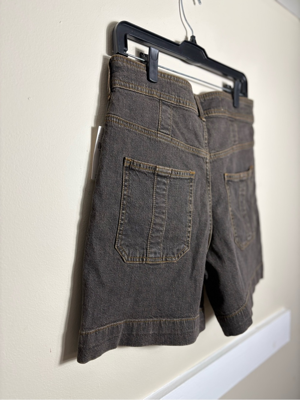 NWT Pilcro Anthropologie Seamed Denim Bermuda Shorts Black Brown High Rise 28 - Picture 7 of 15